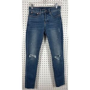 Lucky Brand woman’s mid rise skinny jeans size 6/28